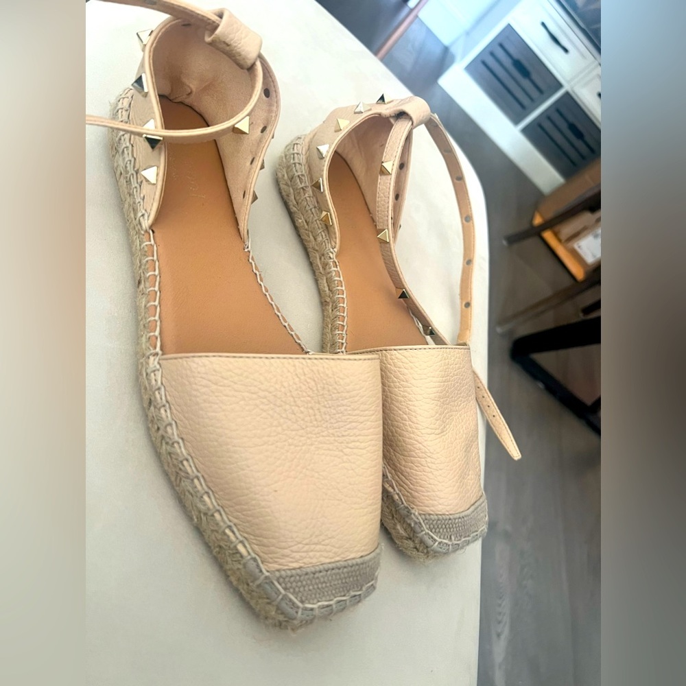Maypol Light Pink Leather Rope Sole Ankle Strap Rivet
Trimmed Shoes Size 40